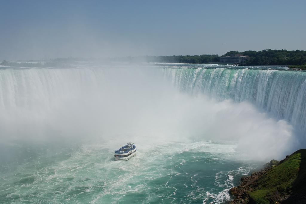 Voco The Cadence, An Ihg Hotel Niagara Falls Bagian luar foto